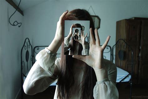 The Art of Illusion: Creating Magical Effects with a Magic Mirror